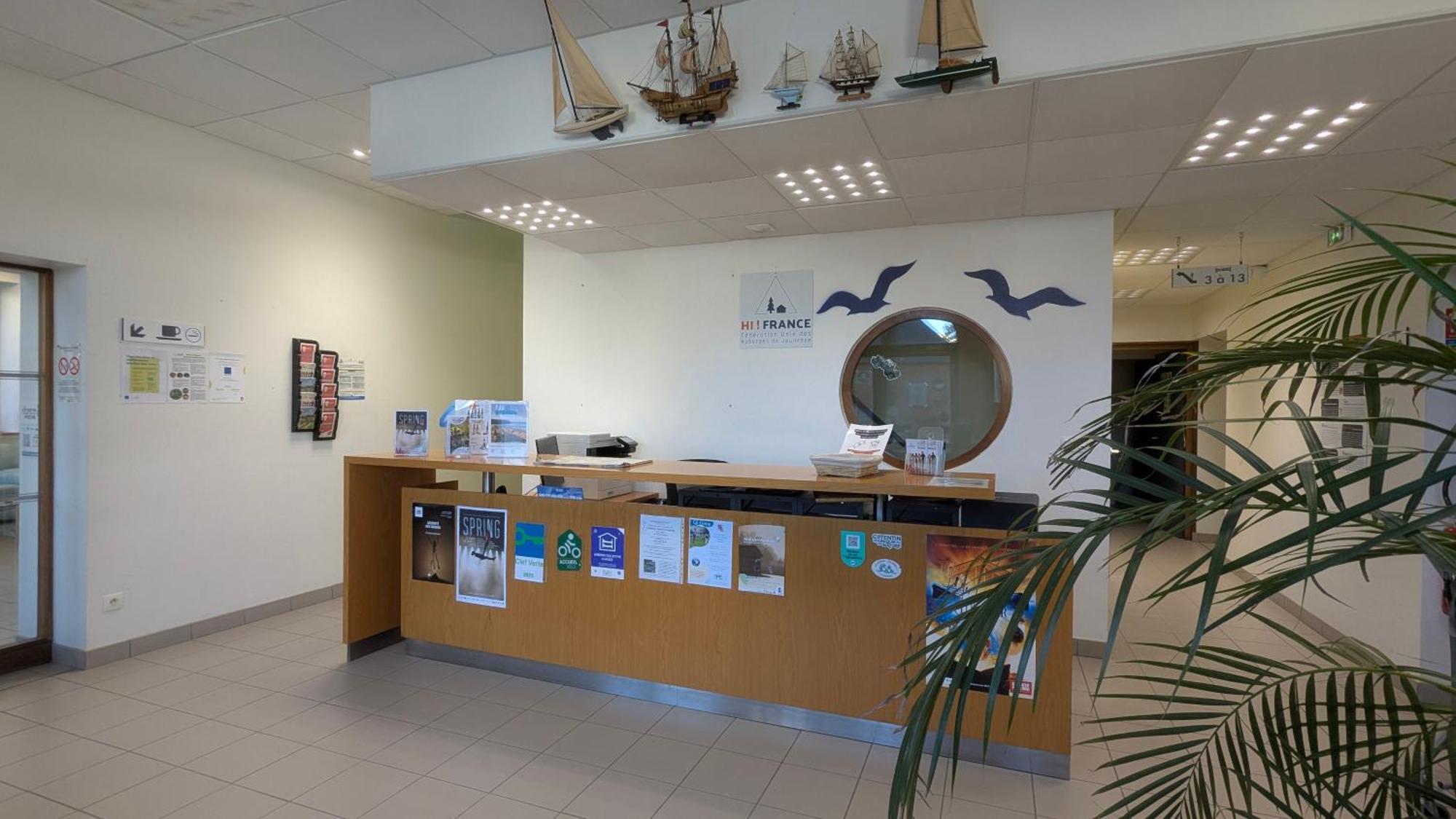 Auberge De Jeunesse Hi Cherbourg Kültér fotó